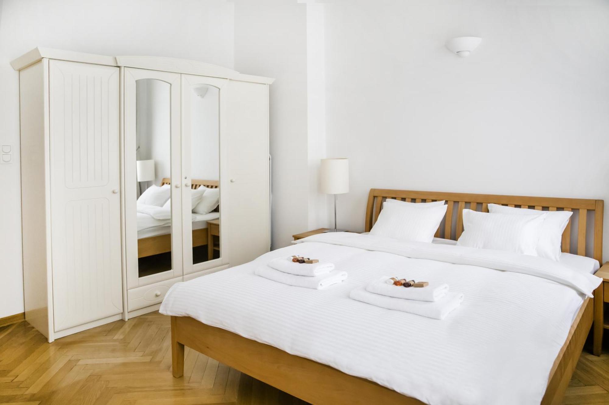Roommate Apartments Boduena Varşova Dış mekan fotoğraf